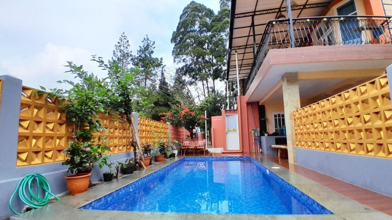 Villa Dinar Mountain Lembang — 4-Star Luxury Hotel in Lembang, Indonesia