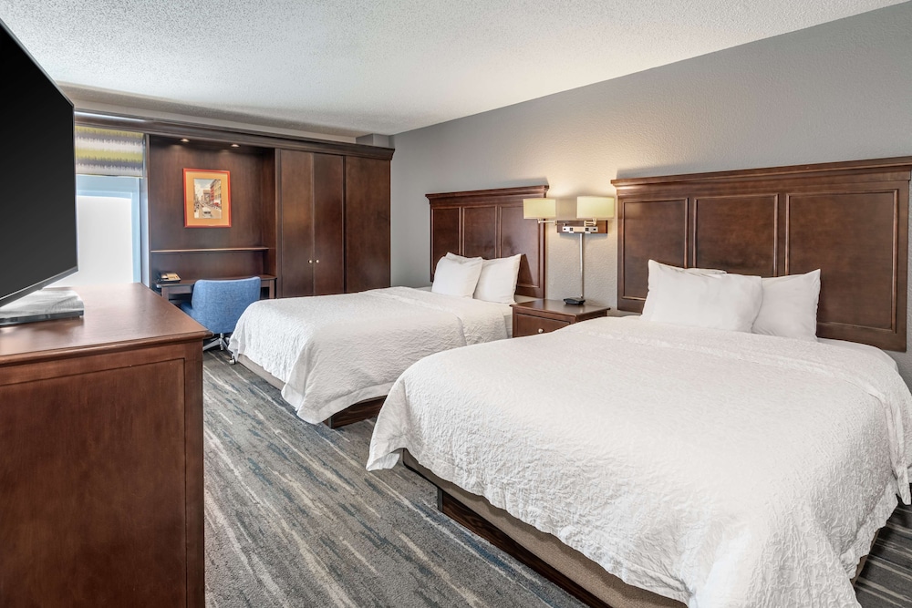 Hampton Inn Nashville Vanderbilt - photo 6
