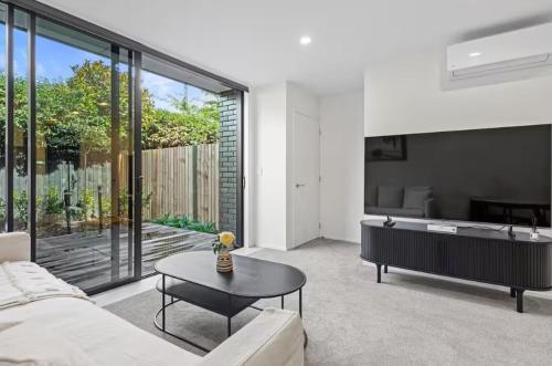 Sanctuary in St Albans Chic 2 Bedroom Retreat — 4-Star Luxury Hotel in Christchurch, New Zealand