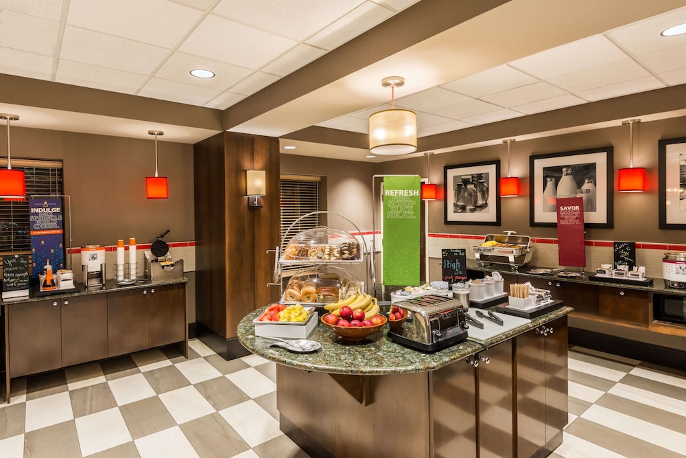 Hampton Inn & Suites Columbus Polaris - photo 23
