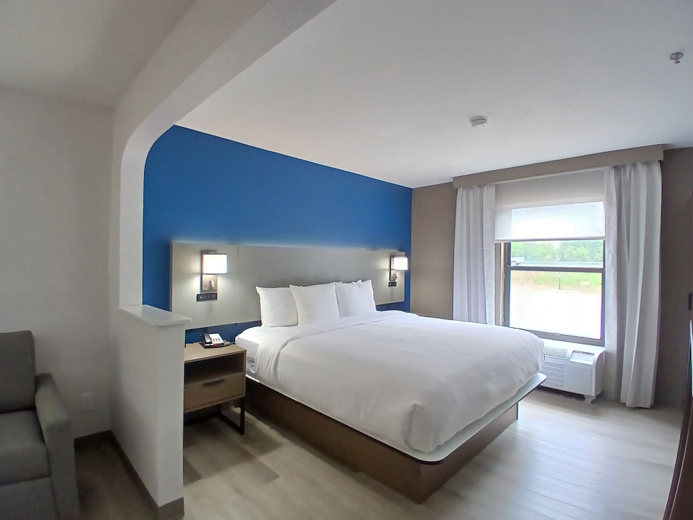 Comfort Inn Marion near Downtown & Blue Ridge PKWY in Marion, United States