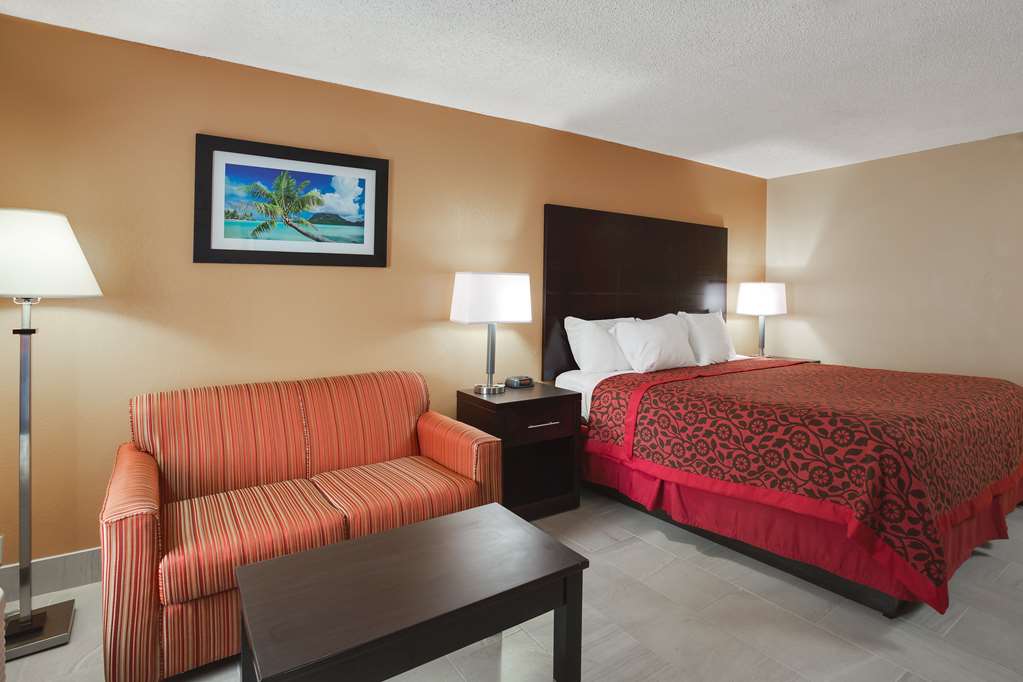 Days Inn by Wyndham Sarasota Bay - photo 15