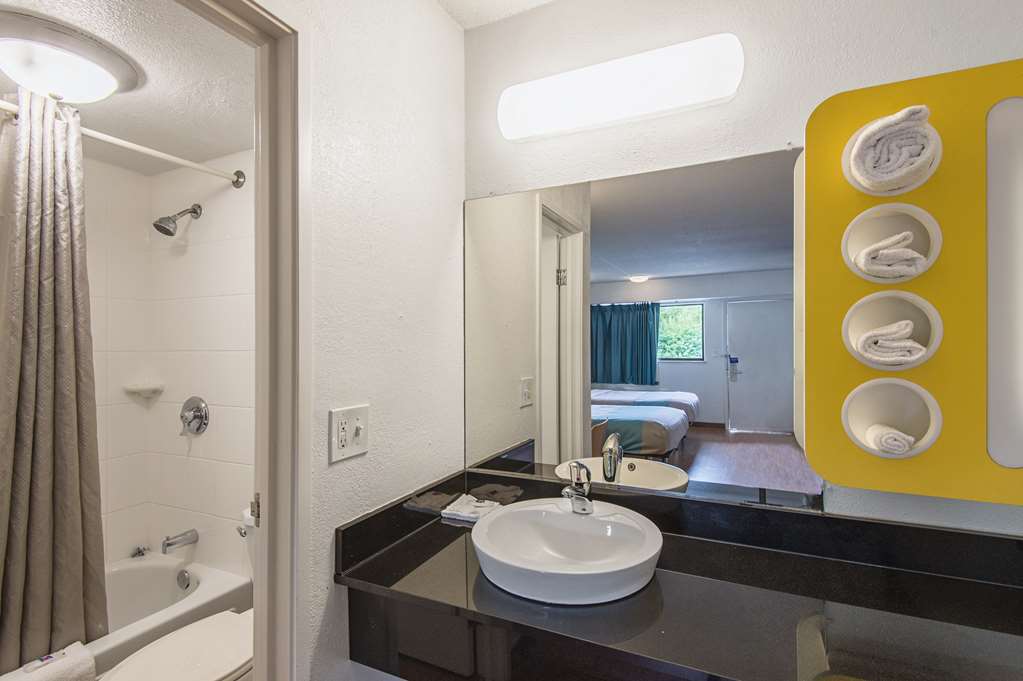 Motel 6 Overland Park KS - photo 20