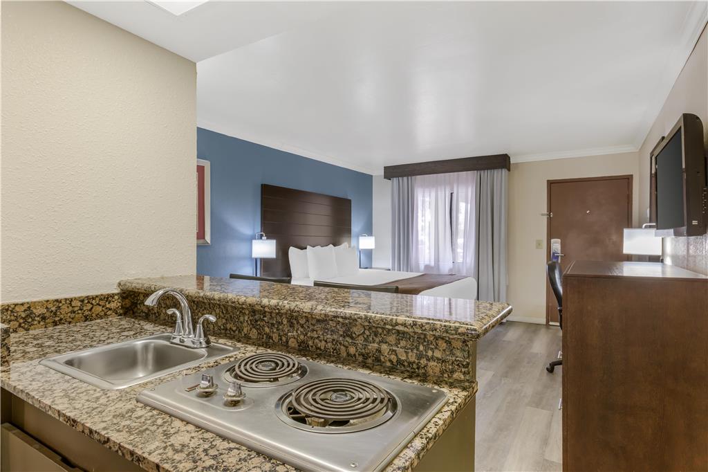 Best Western InnSuites Tucson Foothills Hotel & Suites - photo 85