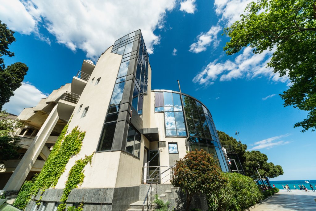 Pryanosti I Strasti - carbon neutral hotel in Unknown City