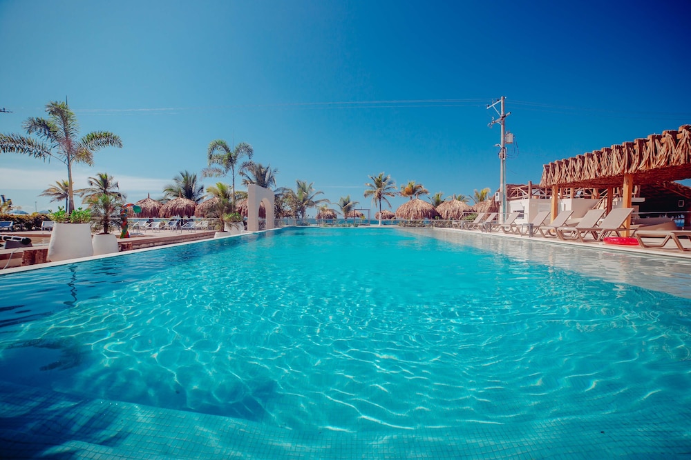 Loa Tolú by Bernalo Hotels — 4-Star Luxury Hotel in Santiago De Tolu, Colombia