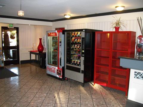 Camino Inn and Suites - photo 15