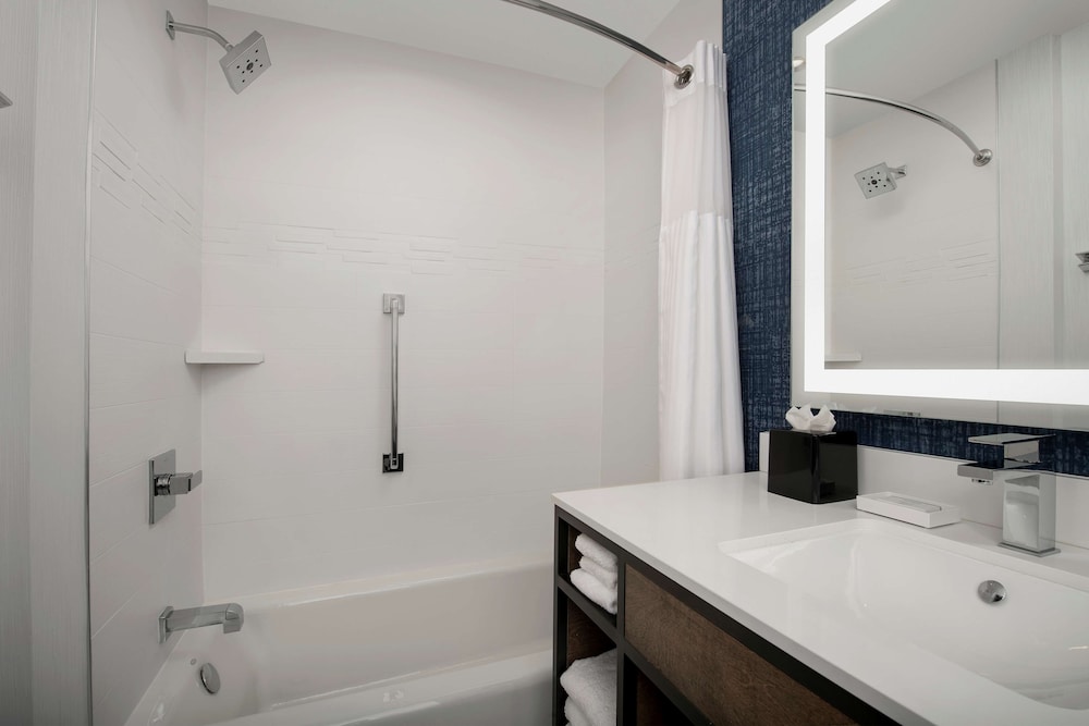 Hilton Garden Inn San Jose Airport - photo 24
