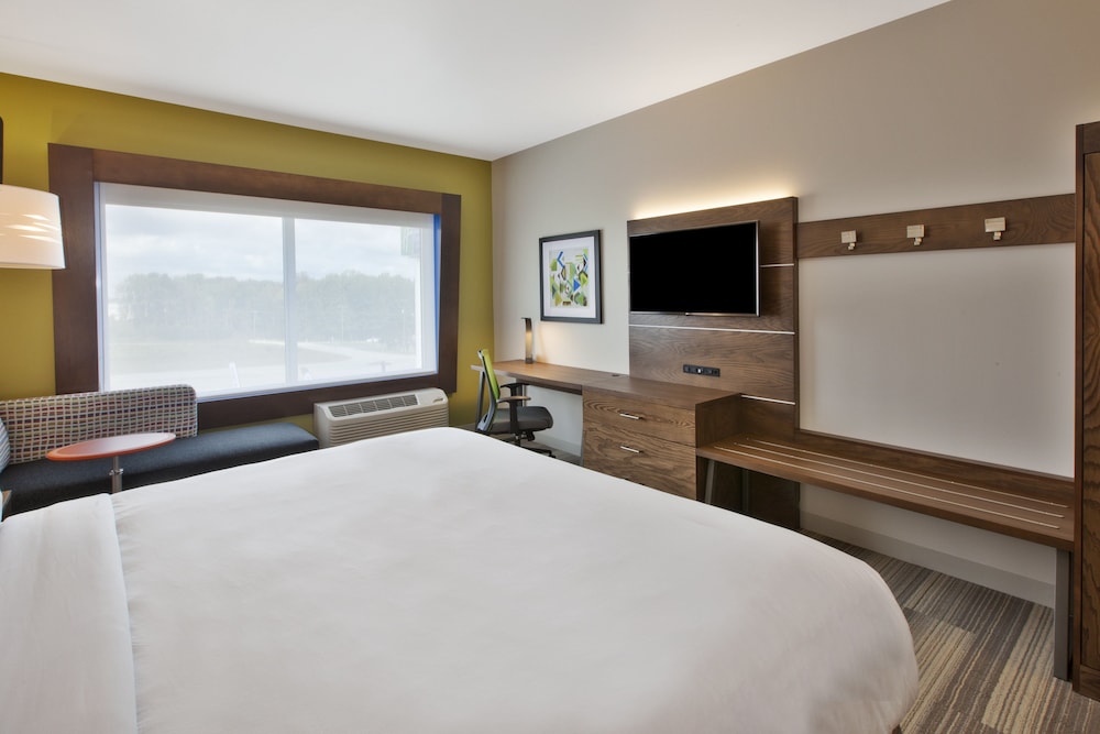 Holiday Inn Express & Suites South Hill by IHG - photo 10