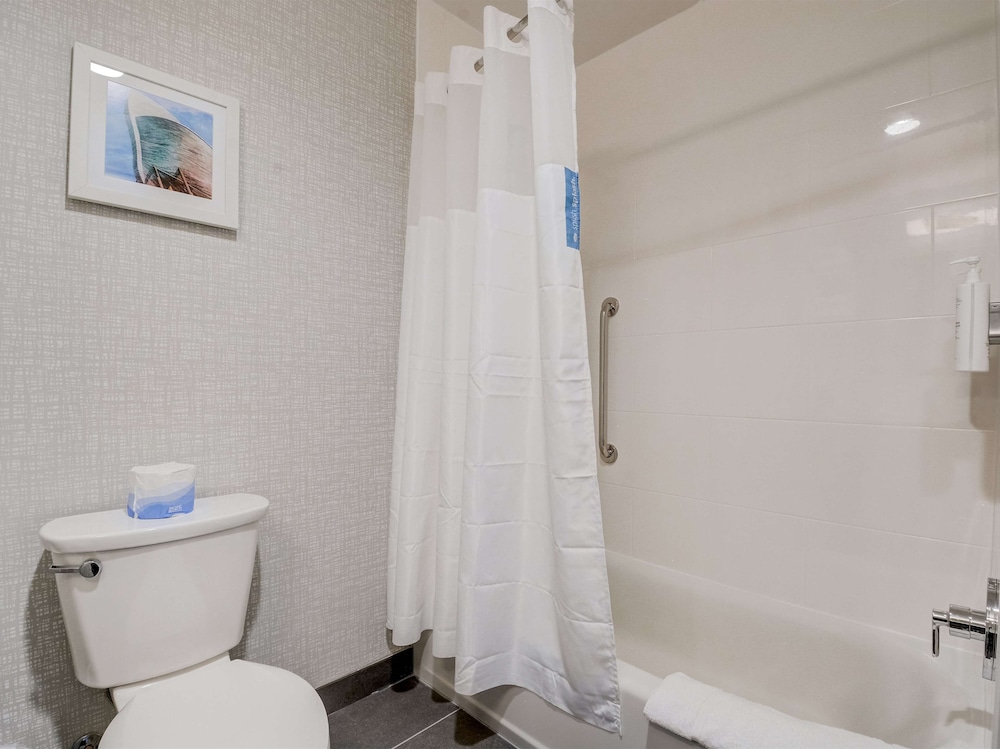 Hampton Inn and Suites Williamstown Ark Encounter - photo 21