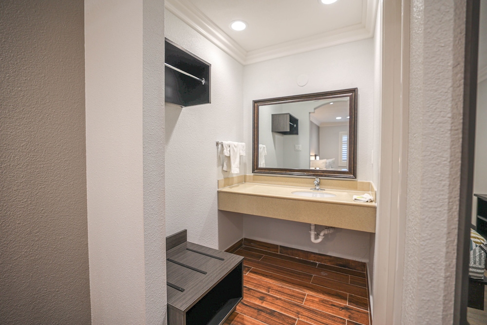 Motel6 Tustin CA Orange County - photo 17