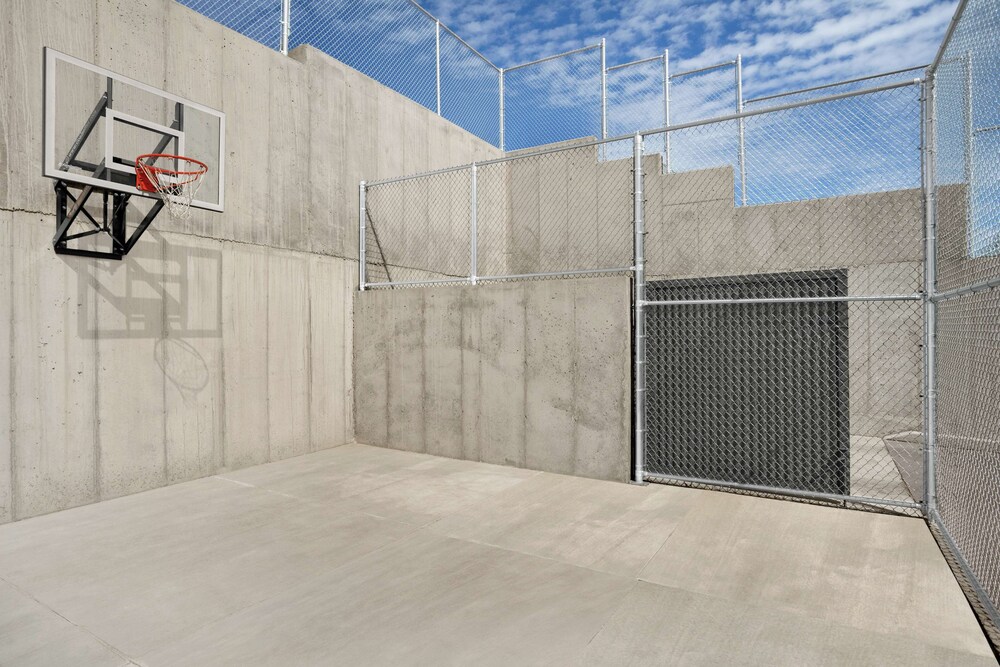 Home2 Suites by Hilton Elko - photo 24