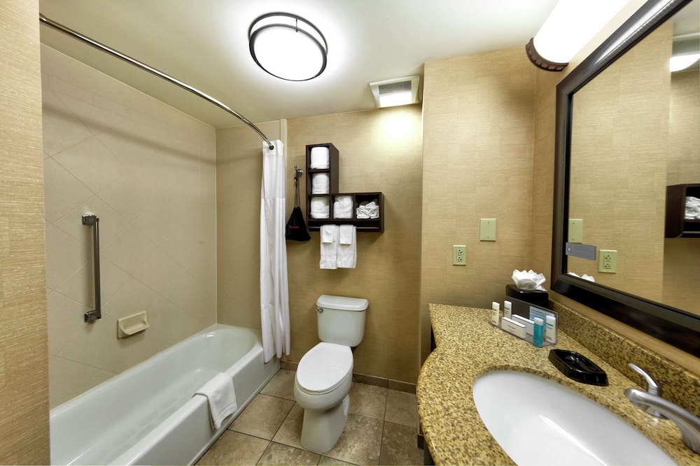 Hampton Inn & Suites Chadds Ford - photo 24
