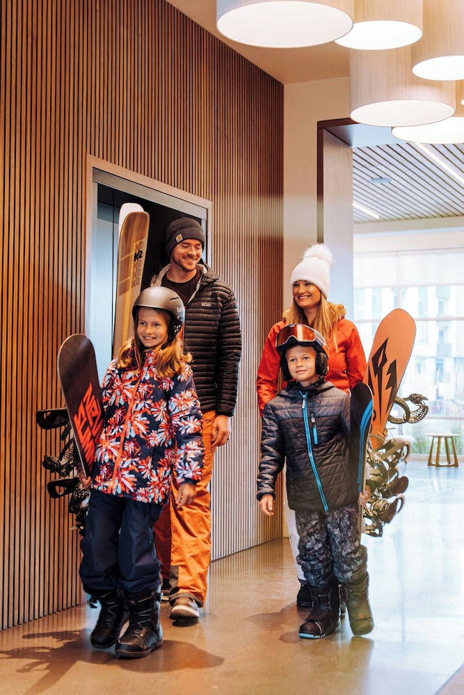 Element Reno Experience District - photo 3