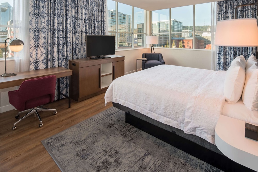 Hampton Inn & Suites Portland Pearl District - photo 15