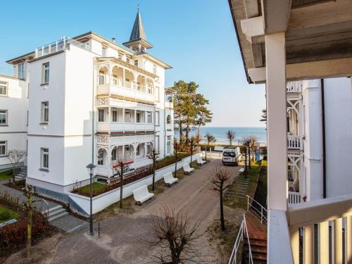 Strandvillen Binz Ferienwohnung mit 1 Schlafzimmer und Balkon AH 564 — 4-Star Luxury Hotel in Ostseebad Binz, Germany