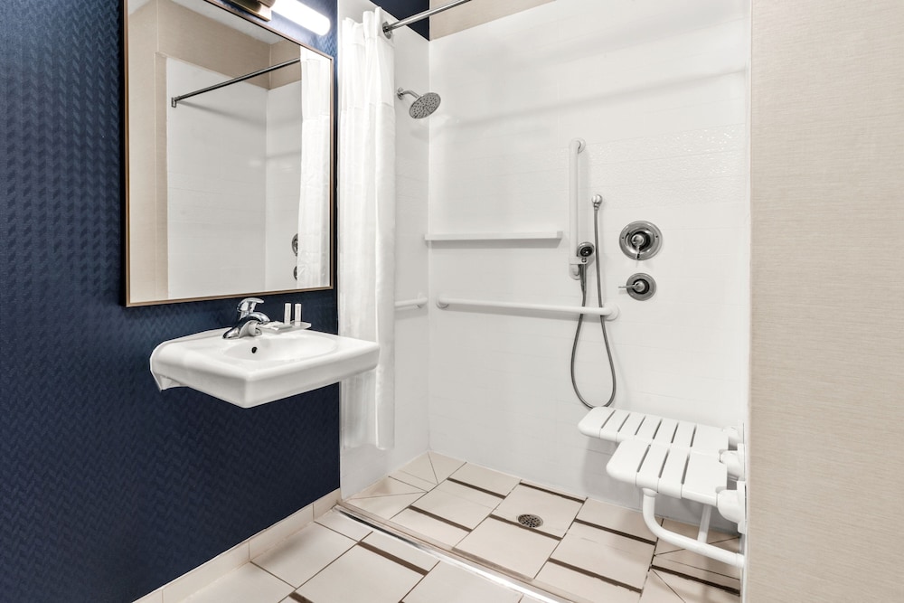 Fairfield Inn & Suites by Marriott San Antonio Market Square - photo 26