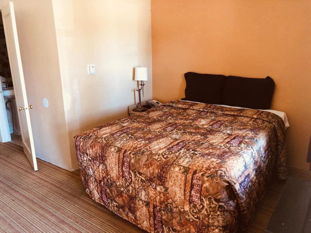 El Rey Motel - photo 5