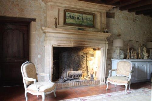 Manoir De La Foulquetiere — 4-Star Luxury Hotel in Lucay-Le-Male, France