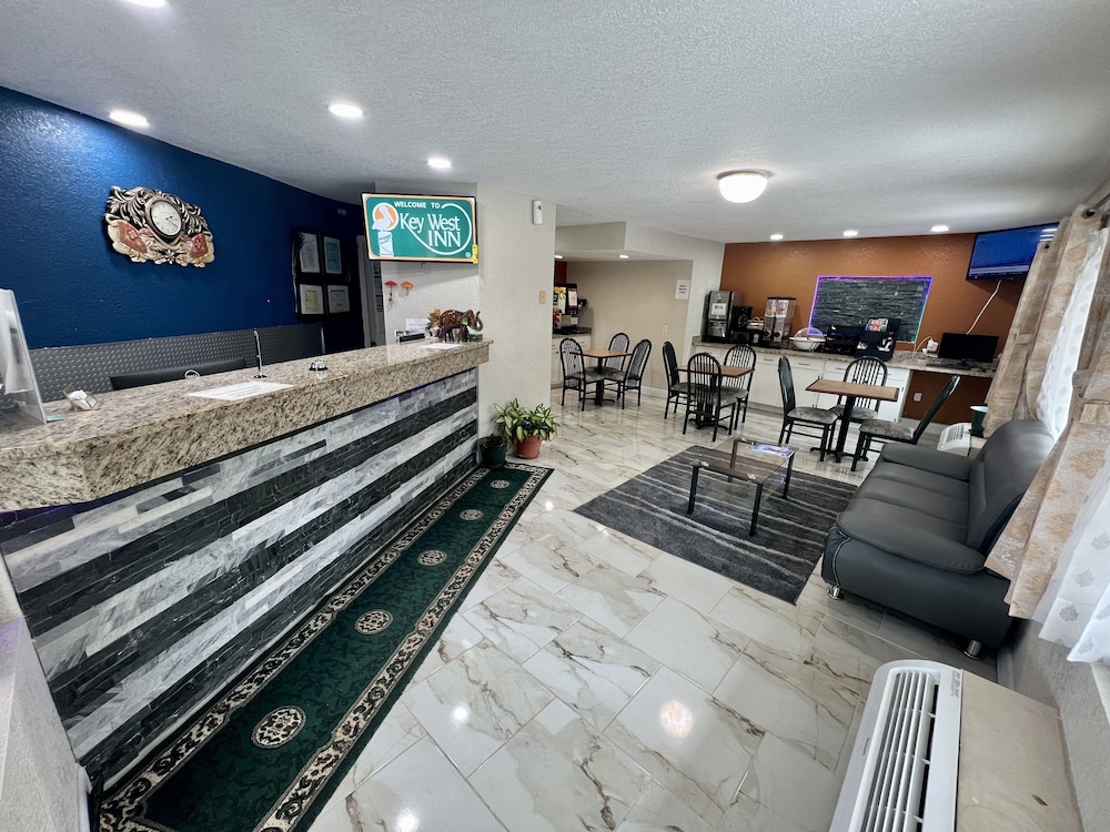 Key West Inn Roanoke - photo 17