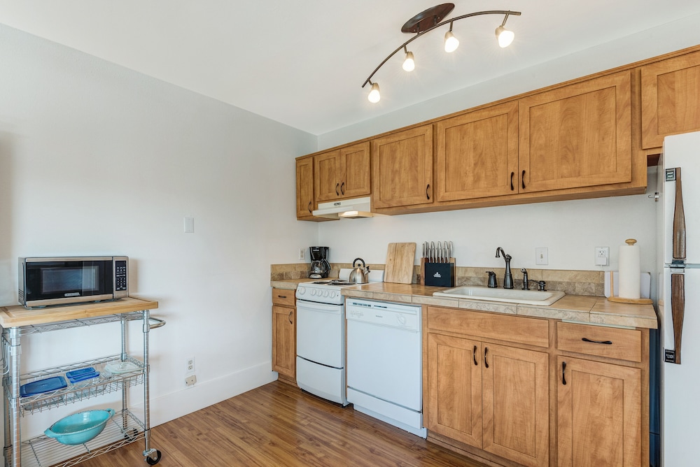 Bend Riverside Inn & Suites - photo 157