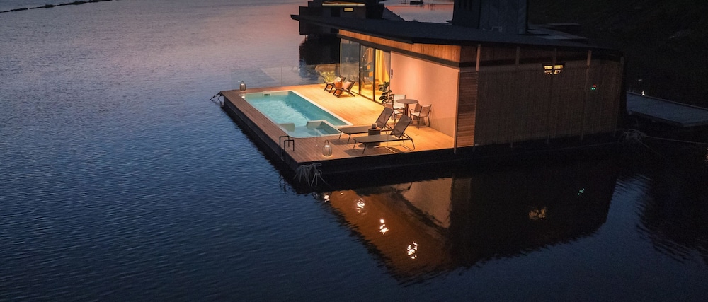 Z9 Resort — hotel in Si Sawat