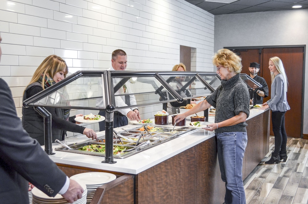 Holiday Inn Fargo by IHG - photo 65