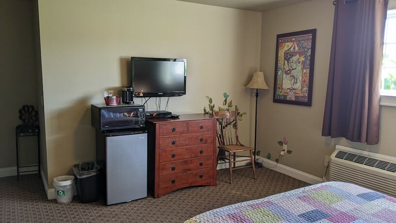 The Meadowlark Inn - photo 15