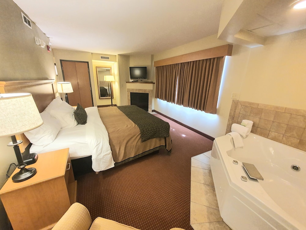 AmeriVu Inn & Suites Waconia - photo 30