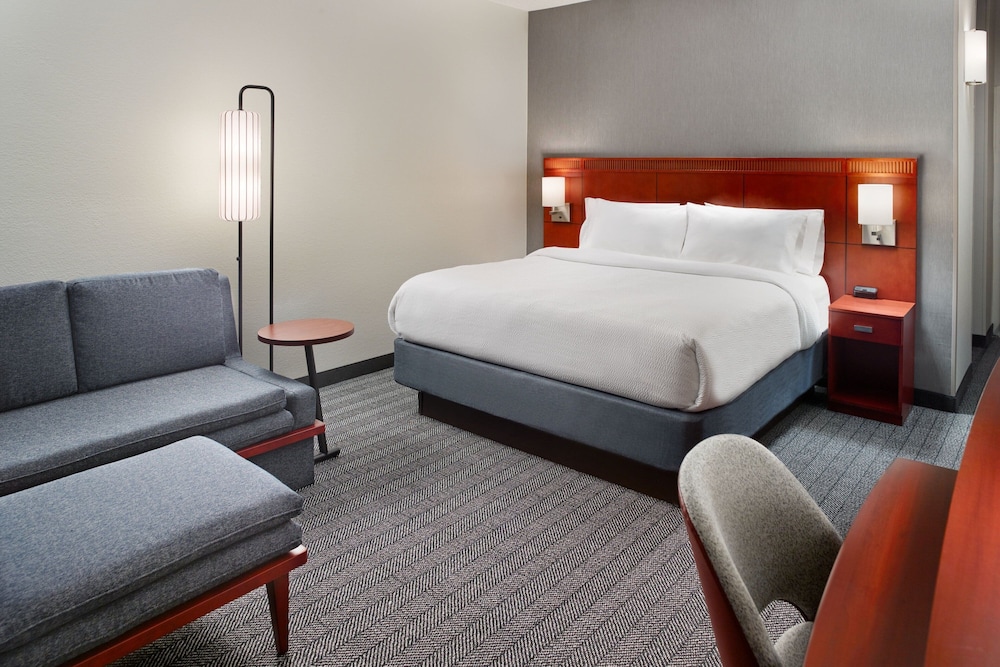 Courtyard by Marriott Charlottesville - photo 11