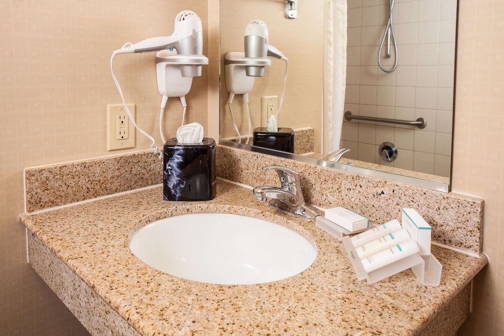 Hilton Garden Inn El Paso University - photo 14