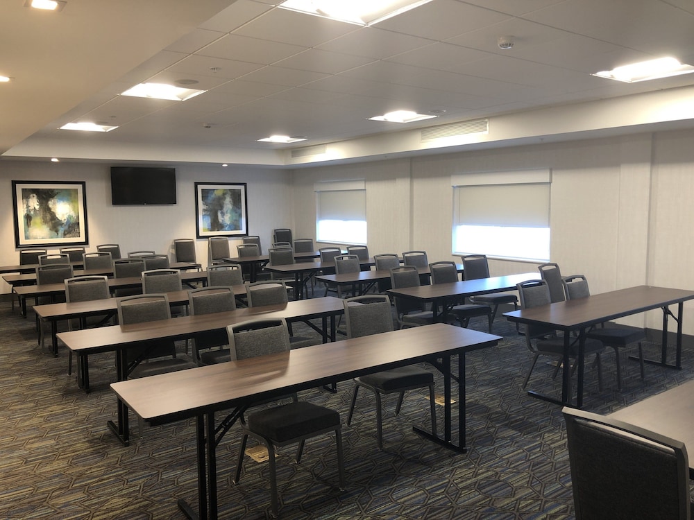 Holiday Inn Express & Suites Jacksonville W I295 and I10 by IHG - photo 39