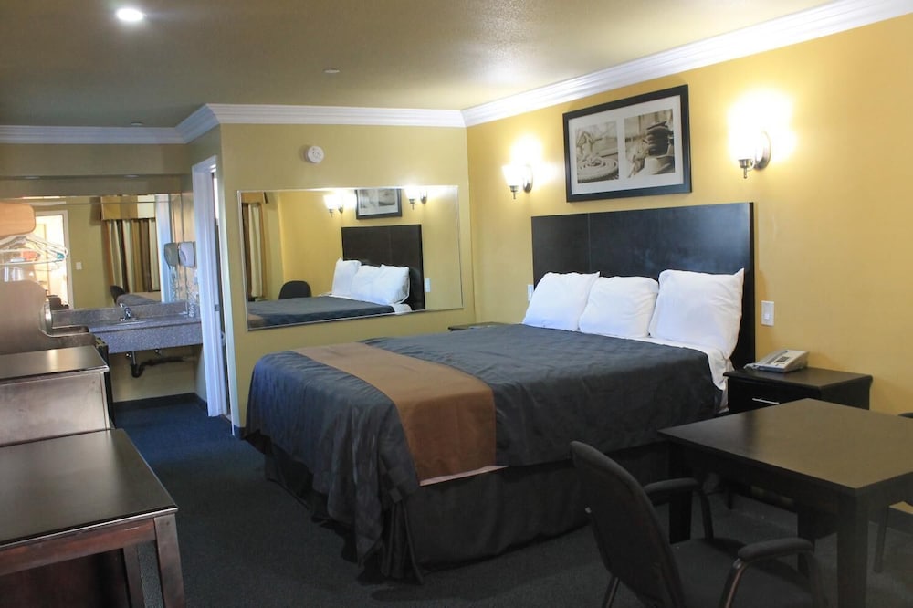 El Rancho Inn Hawthorne - photo 4