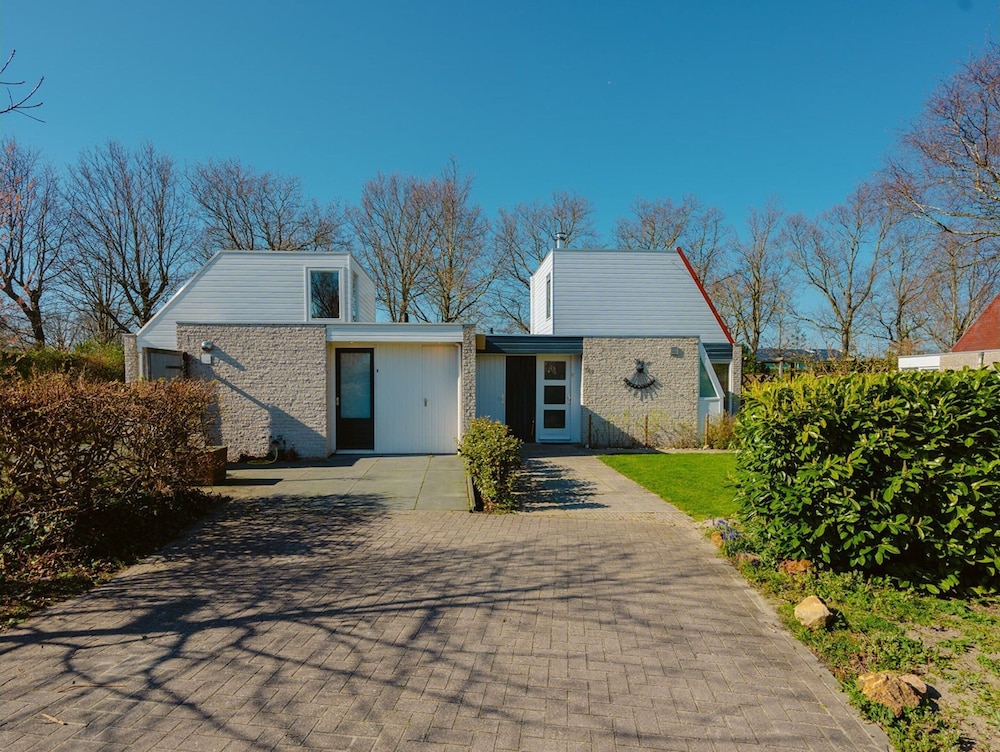 Berk 18 Klepperstee Ouddorp — 4-Star Luxury Hotel in Ouddorp, Netherlands