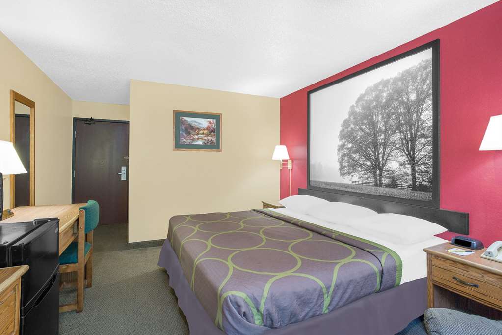 Super 8 by Wyndham Roanoke VA - photo 8