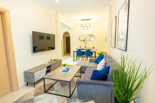 Niovi 3min Walk to Promenade 500 Mbps Fiber — 4-Star Luxury Hotel in Thessaloniki, Greece