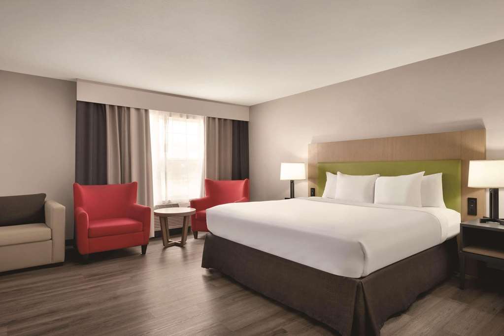 Country Inn & Suites by Radisson Waterloo IA - photo 11