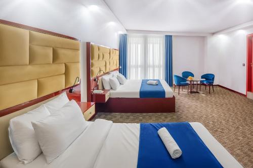 Denis hotel