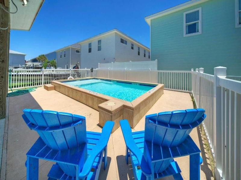 Reel Life Dreams by Avantstay Pool Near Beach - photo 60
