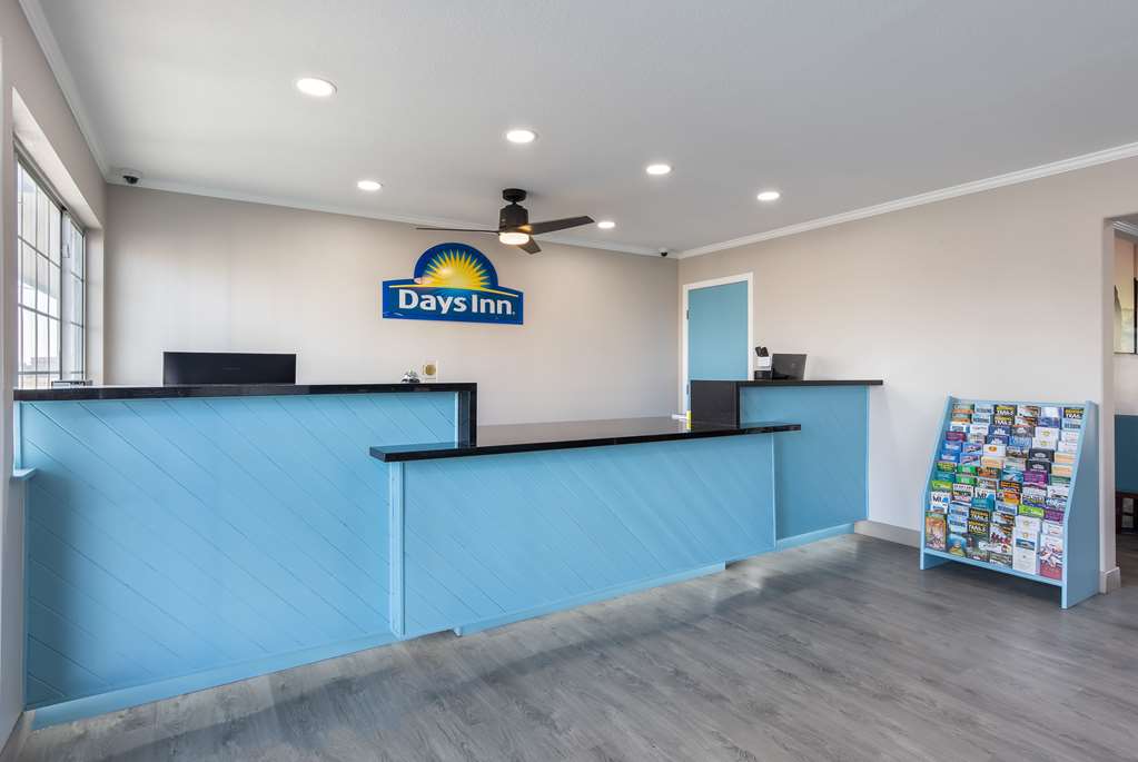 Days Inn by Wyndham Red Bluff - photo 10