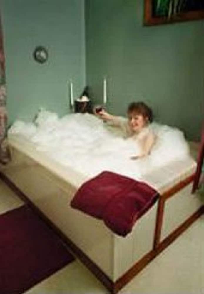 7 Gables Inn & Suites - photo 43