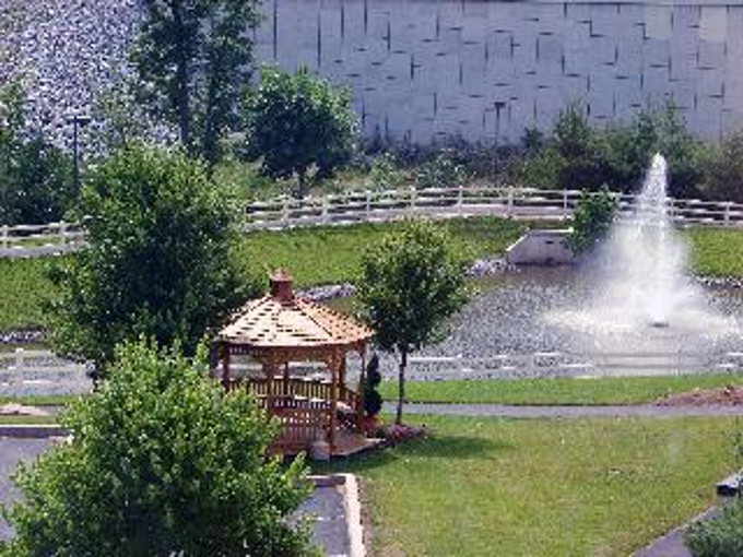 Hampton Inn Manheim - photo 14