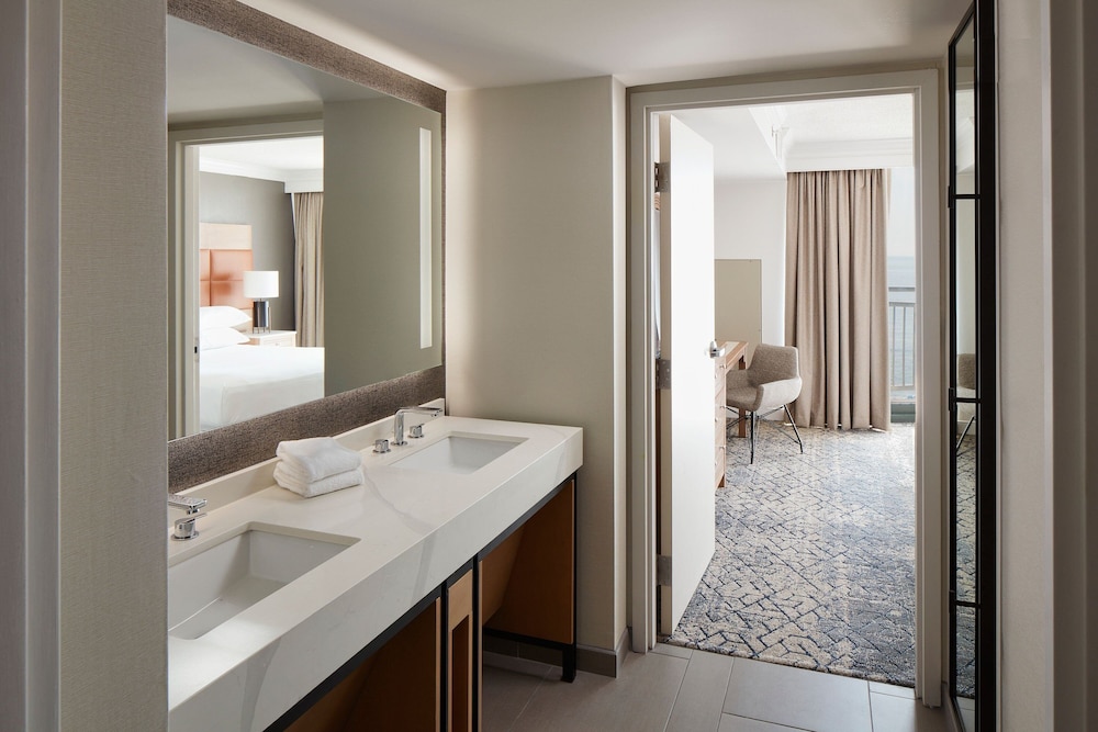 Sheraton Virginia Beach Oceanfront Hotel - photo 99