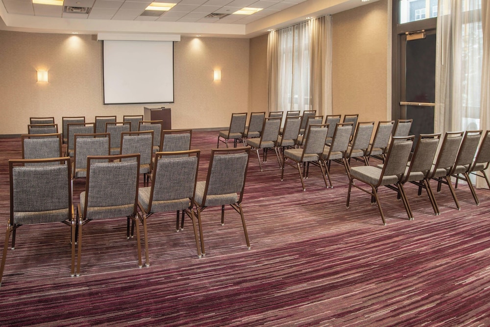 Courtyard by Marriott Dunn Loring Fairfax - photo 23