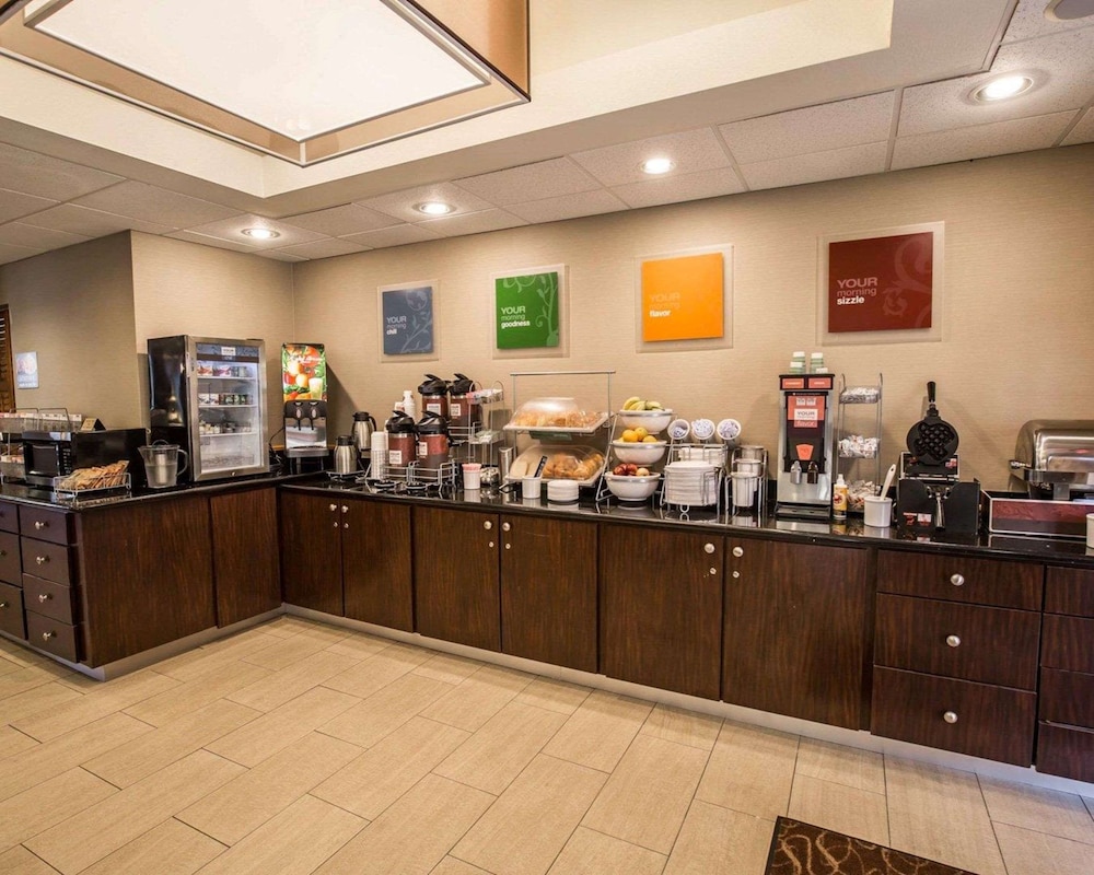 Comfort Suites Stafford Near Sugarland - photo 28