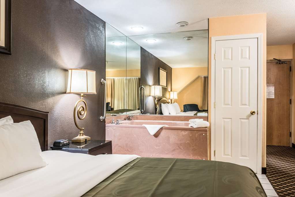 Quality Inn Ithaca University Area - photo 18