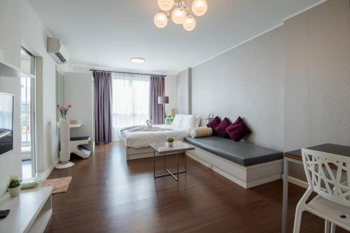 453 8 floor happy room Imm Aim condo By Pik — 4-Star Luxury Hotel in Hua Hin, Thailand