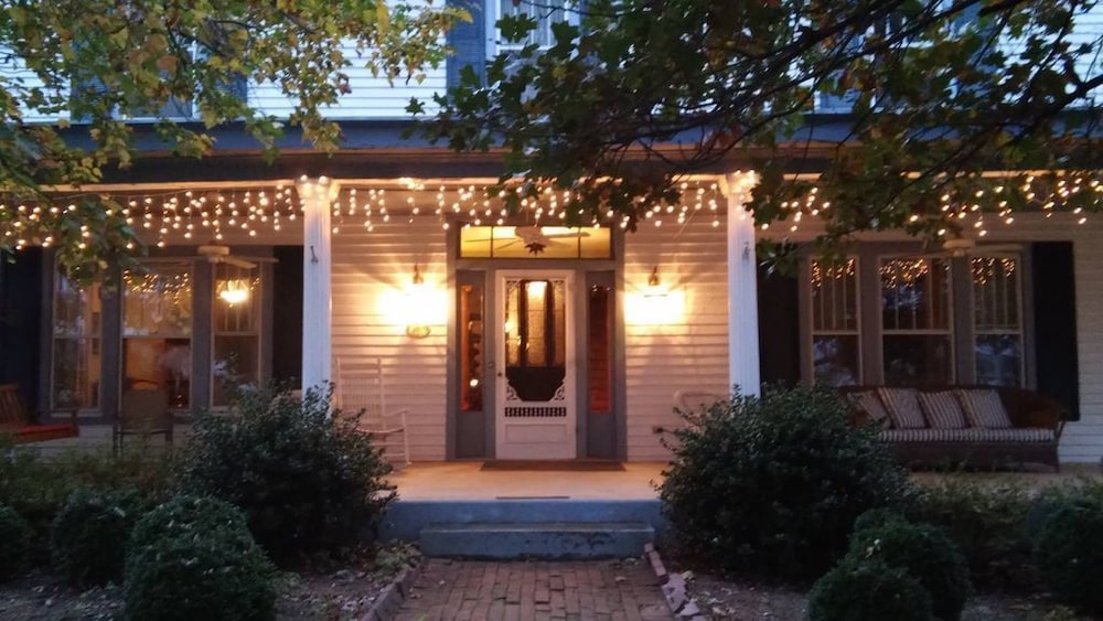 7 Bedroom Manor Near Appomattox And Lynchburg 11669462 — Concord