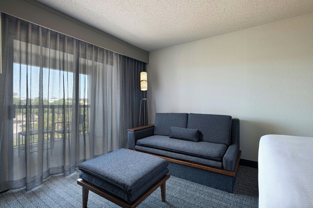 Courtyard by Marriott Austin The Domain Area - photo 7