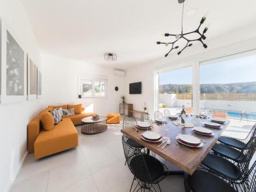 Luxury Villas Bellavista Four Bedroom Villa with Pool — 4-Star Luxury Hotel in Pag, Croatia